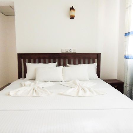Shaa Lodge 티사마하라마 외부 사진
