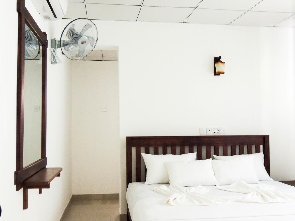 Shaa Lodge 티사마하라마 외부 사진
