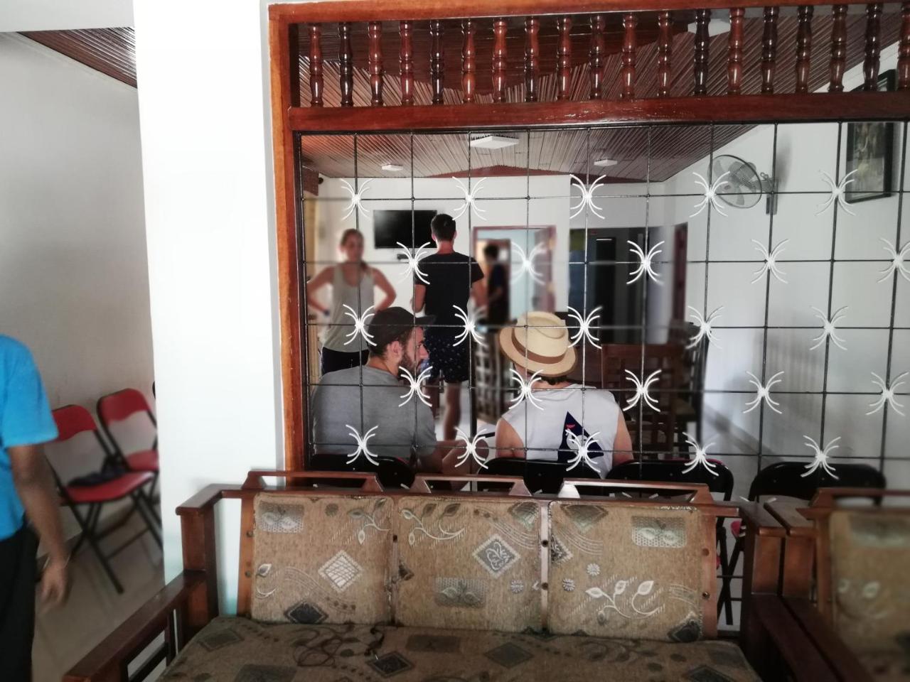 Shaa Lodge 티사마하라마 외부 사진
