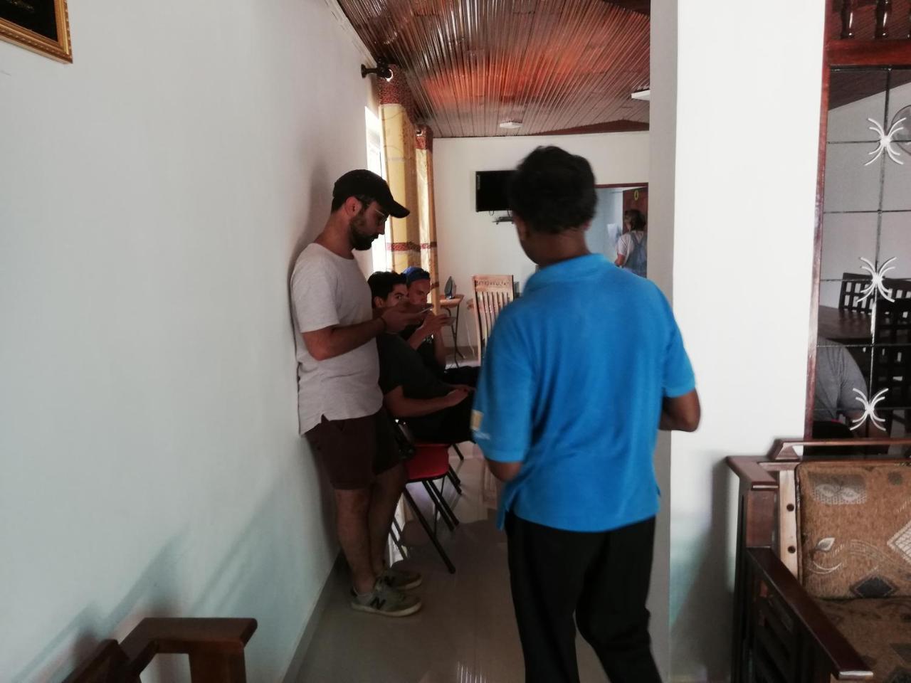 Shaa Lodge 티사마하라마 외부 사진
