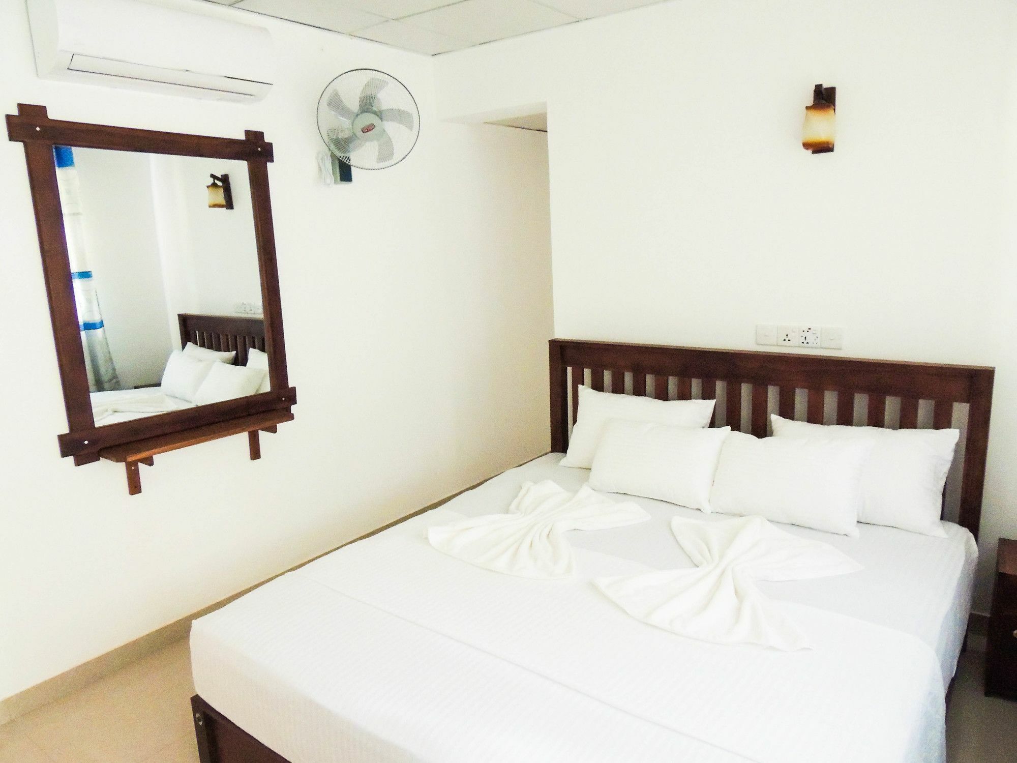 Shaa Lodge 티사마하라마 외부 사진