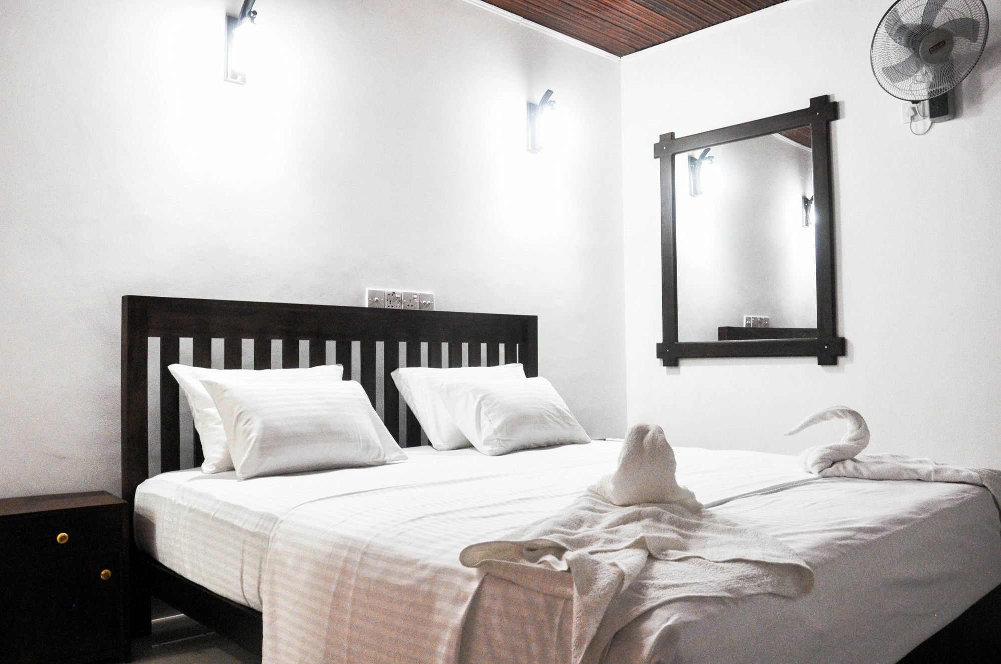 Shaa Lodge 티사마하라마 외부 사진