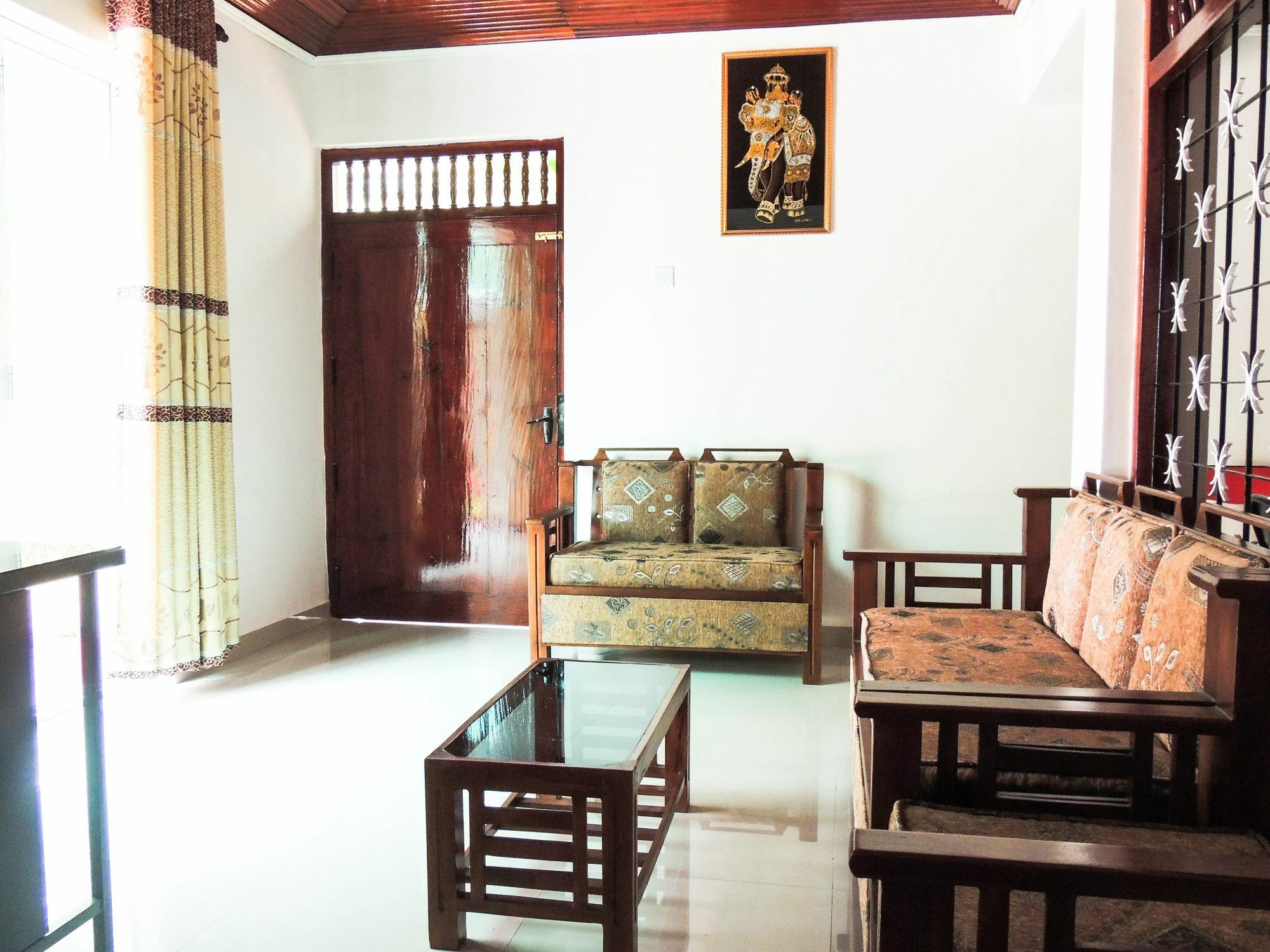 Shaa Lodge 티사마하라마 외부 사진
